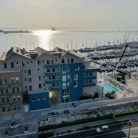 Mosella Suite Hotel Sottomarina Exteriör bild