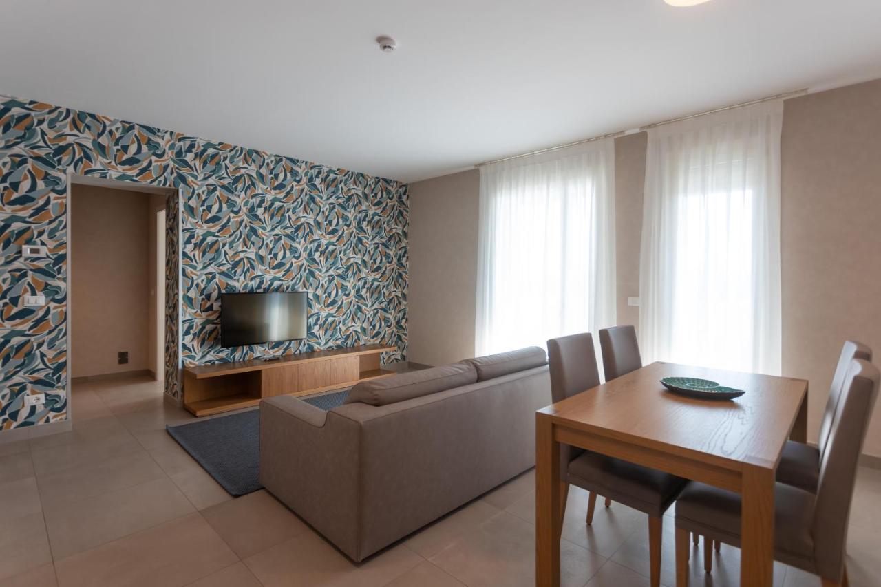 Mosella Suite Hotel Sottomarina Exteriör bild