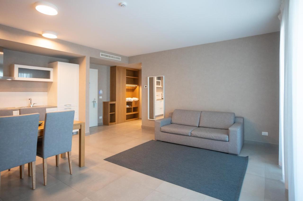 Mosella Suite Hotel Sottomarina Exteriör bild