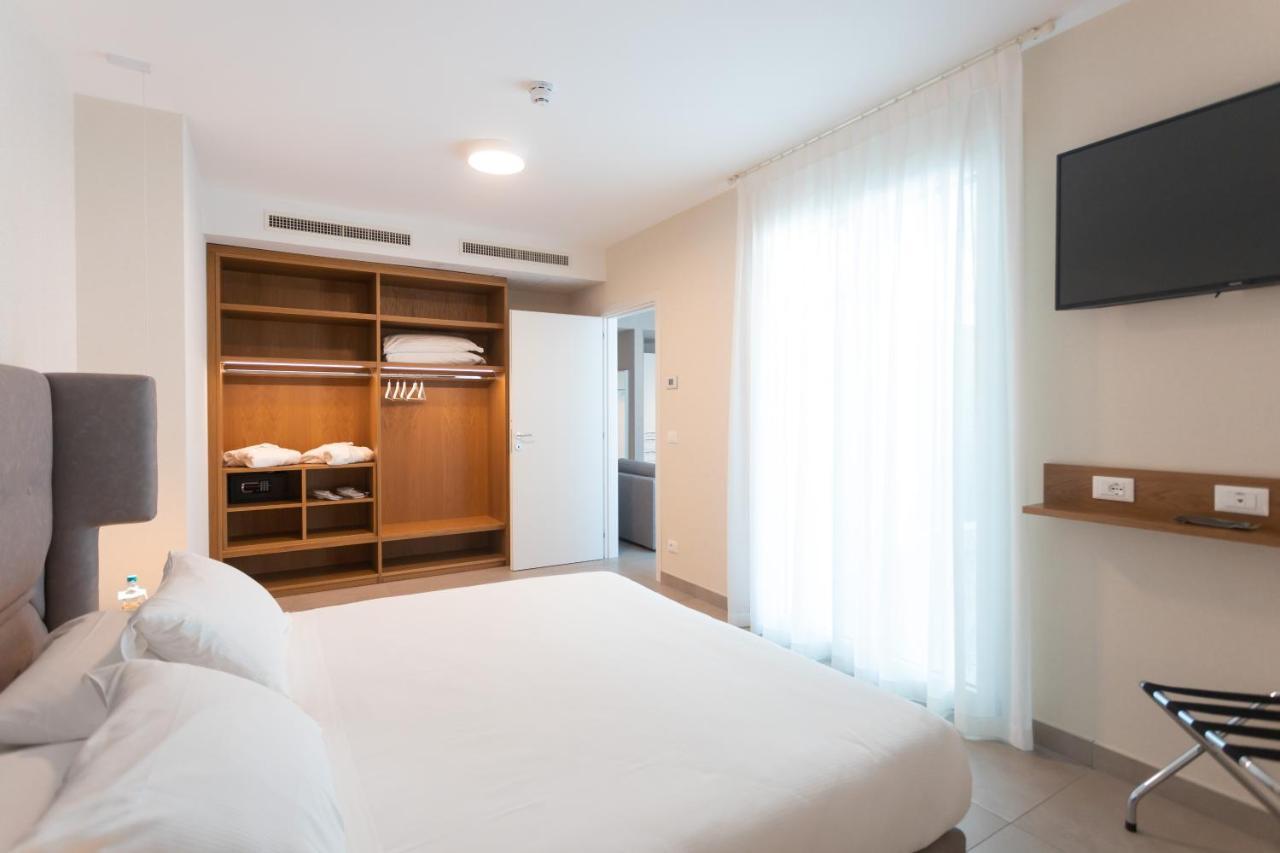 Mosella Suite Hotel Sottomarina Exteriör bild