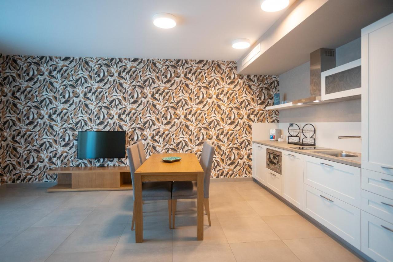 Mosella Suite Hotel Sottomarina Exteriör bild
