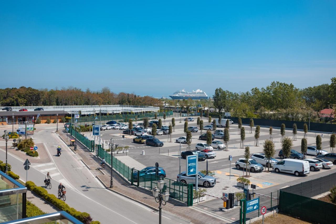 Mosella Suite Hotel Sottomarina Exteriör bild