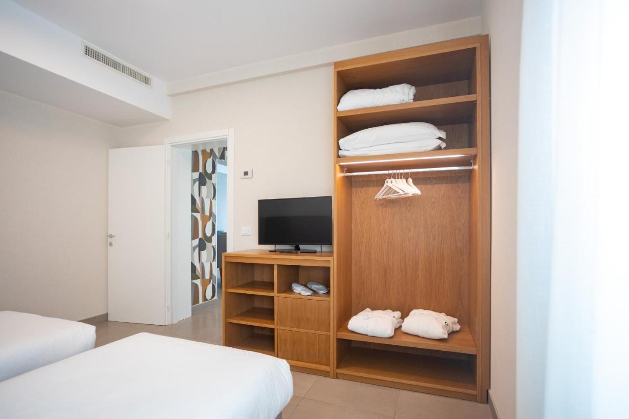 Mosella Suite Hotel Sottomarina Exteriör bild