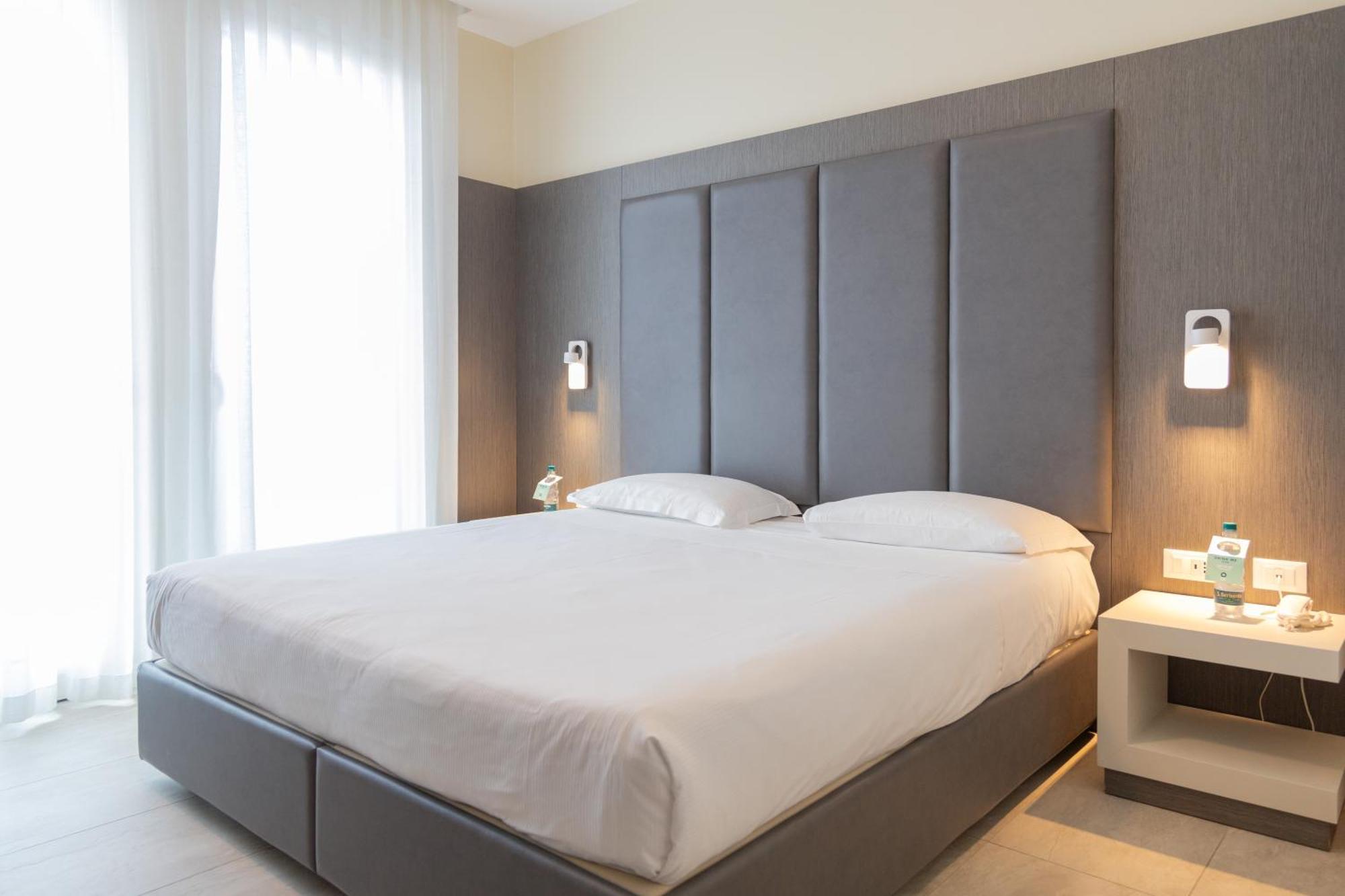 Mosella Suite Hotel Sottomarina Exteriör bild