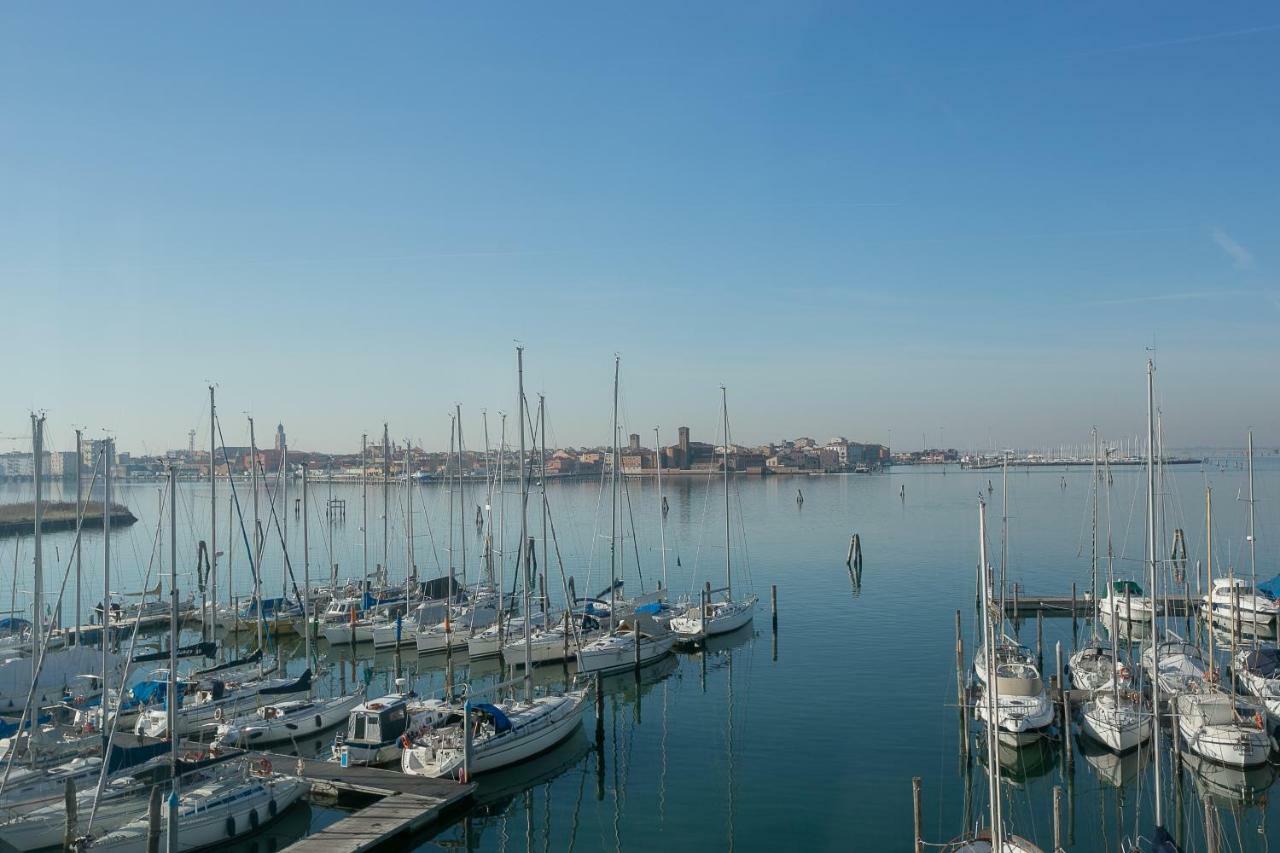 Mosella Suite Hotel Sottomarina Exteriör bild